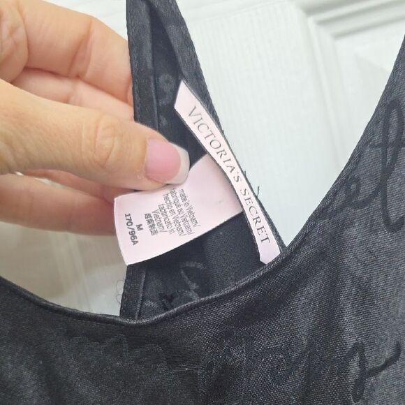 Victoria's Secret Black Camisole Sleeveless Backless Top - Picture 4 of 8